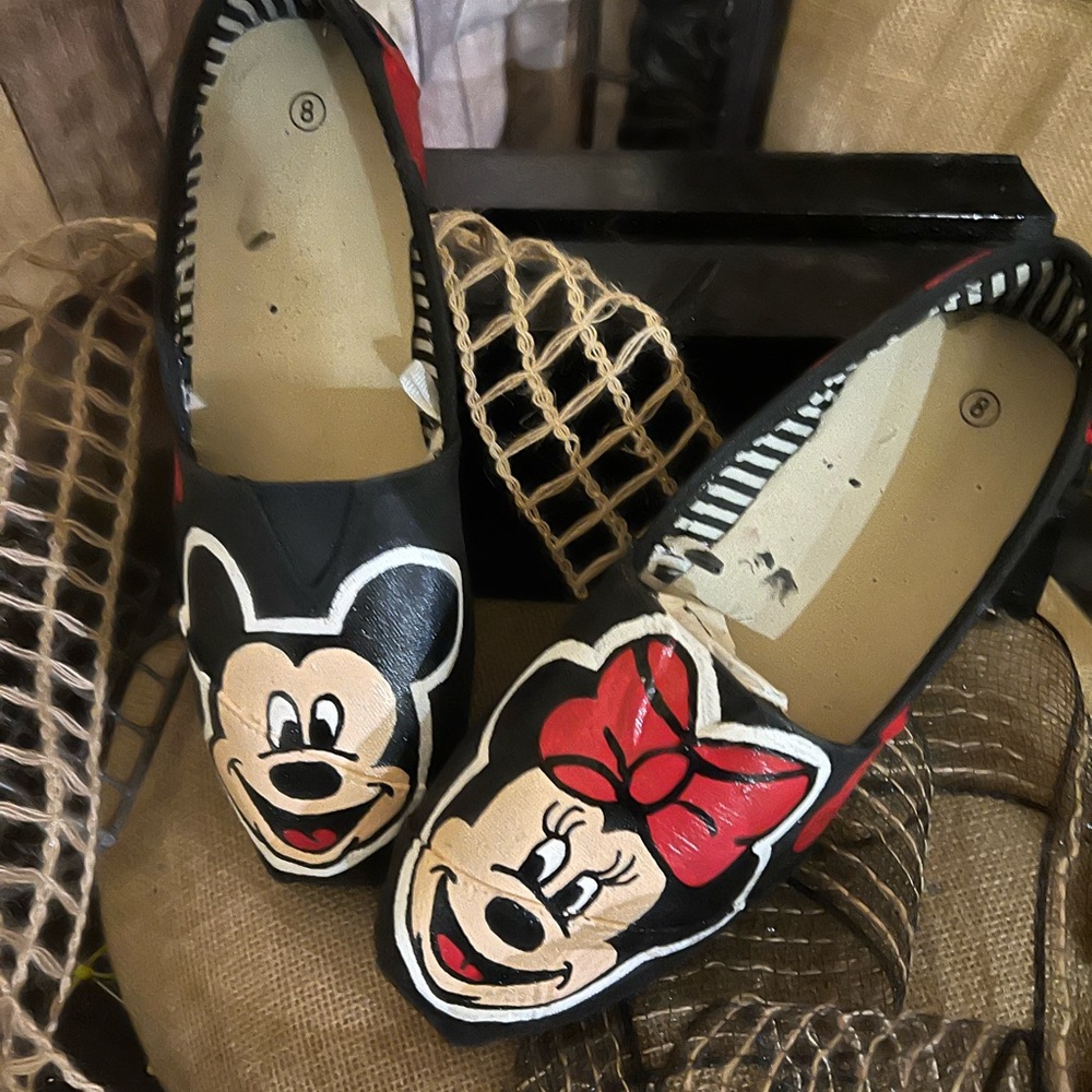NWT Hand Painted Disney Canvas Slip On Shoes. Size 8